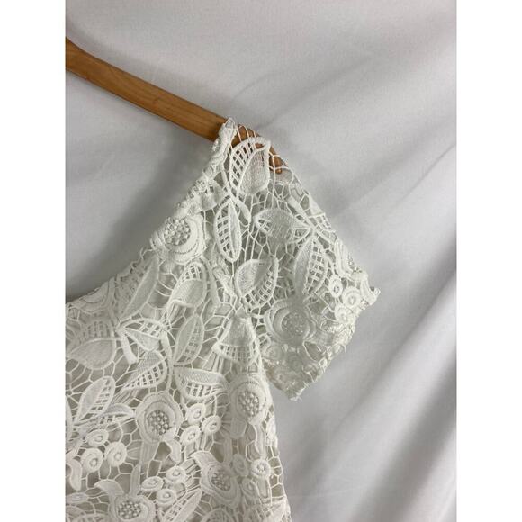 WAYF Off Shoulder White Crochet Lace Short Sleeve Top Size Medium - Picture 7 of 9
